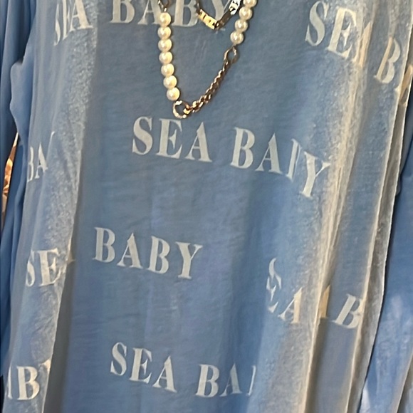 WILDFOX ~ M~ Blue 'Sea Baby' Graphic Long Sleeve - Picture 13 of 17